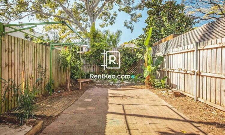 2 Bedrooms House For Rent In Erskineville NSW 2034 - Rentkea Australia