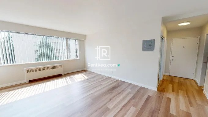 Cresta Apartments 855 Jervis Street Vancouver Canada