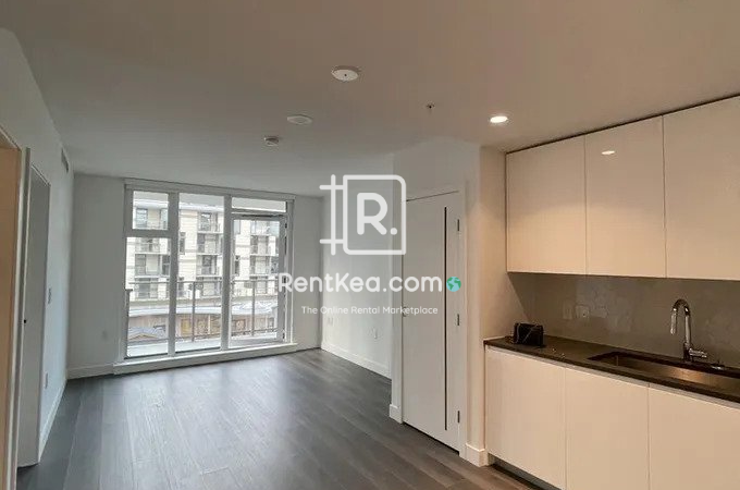 8121 Chester Street #301 Vancouver BC V5W 0J9 Canada