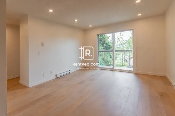 1016 East 8th Avenue #303 Vancouver BC Canada