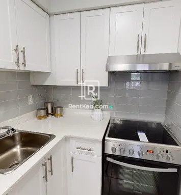 Royal Villa Aprts 8675 French St Vancouver BC Canada