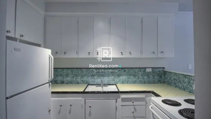 Suffolk House Apartments 1540 Haro St Vancouver BC Canada