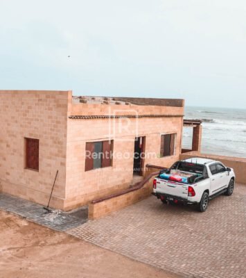 Hawksbay Beach hut available for rent