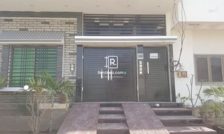 3 Bedrooms Lower Portion For Rent in Gulshan-e-Roomi Karachi