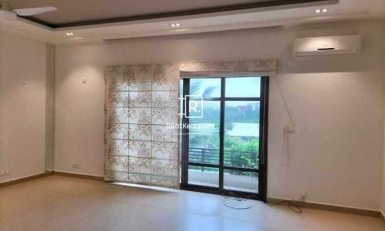 6 Bedrooms House for Rent in Phase 8 DHA Karachi