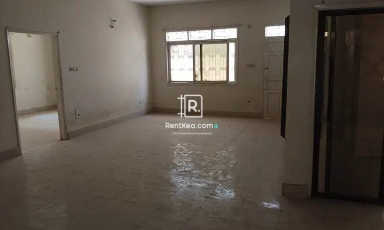 4 Rooms Commercial space for rent in Gulshan E Iqbal Karachi Sindh
