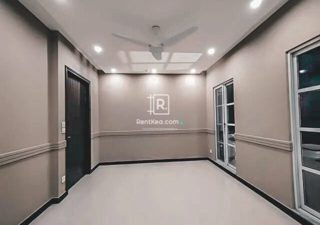 1 Kanal Upper Portion For Rent In DHA Phase 6 Lahore