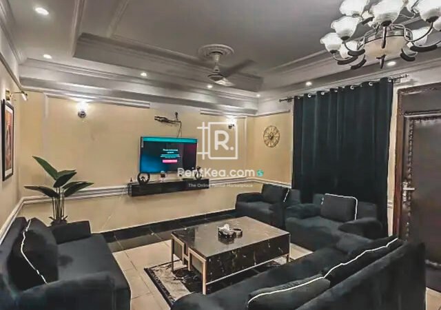 3000 Sqft Flat For Rent In F-11 Islamabad